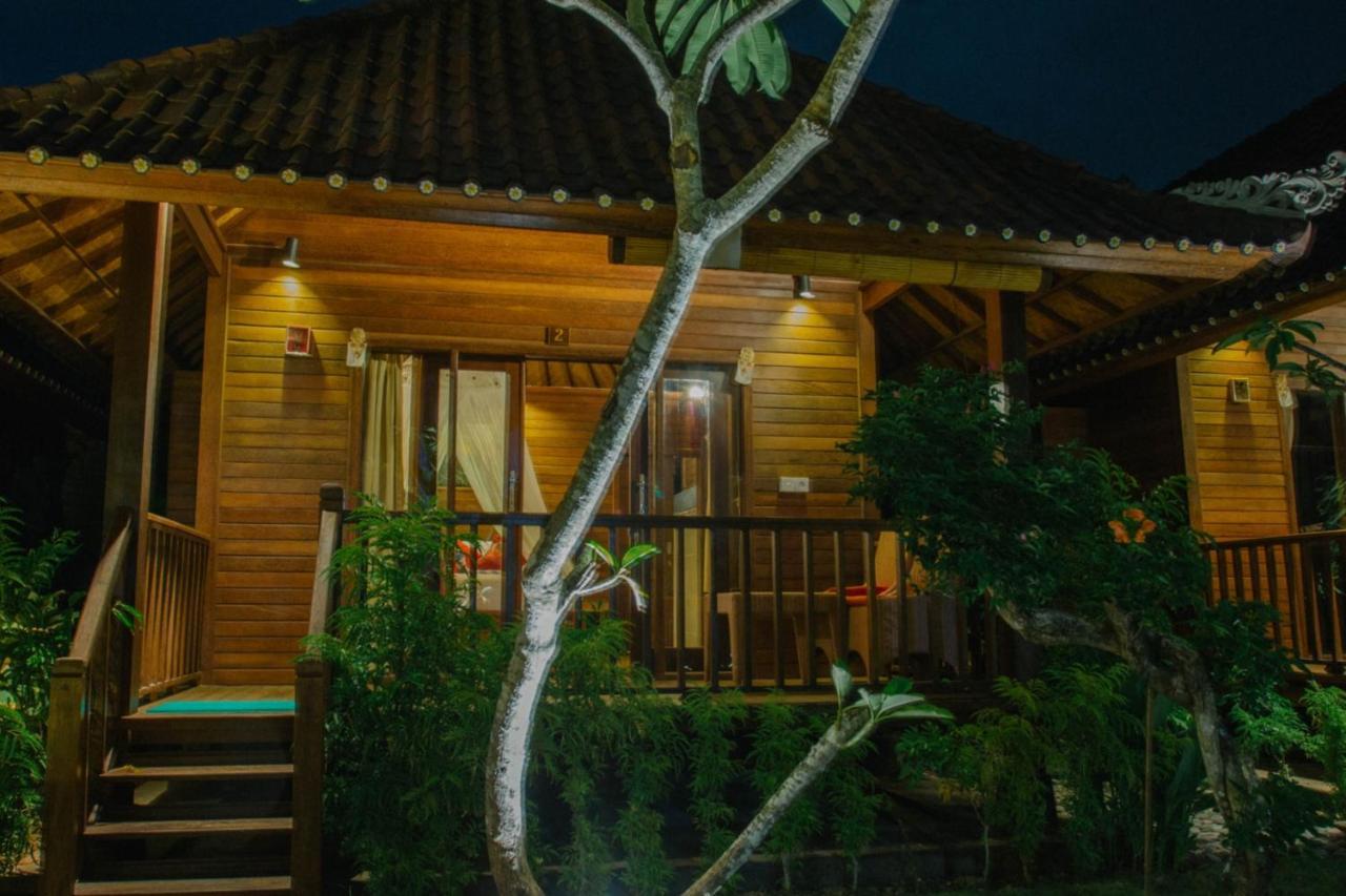 Garden Cottage Lembongan & Hostel Нуса Лембонган Екстериор снимка