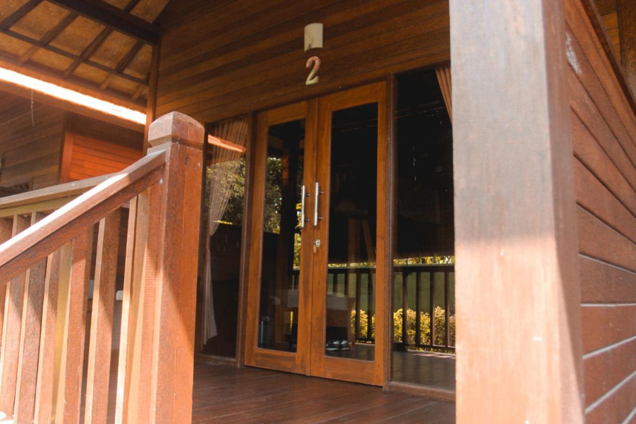 Garden Cottage Lembongan & Hostel Нуса Лембонган Екстериор снимка